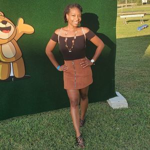 Meet your Posher, Angela